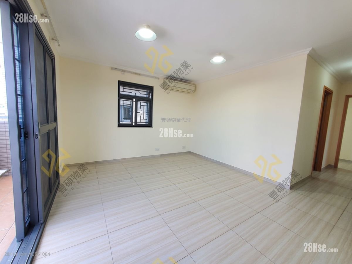 Village Rental 3 Bedrooms , 1 Bathroom Village Rental 3 Bedrooms , 1 Bathroom