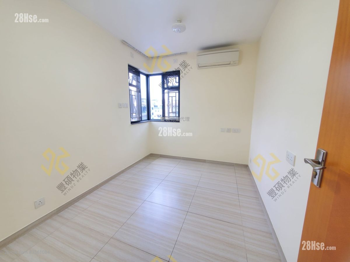 Village Rental 3 Bedrooms , 1 Bathroom Village Rental 3 Bedrooms , 1 Bathroom