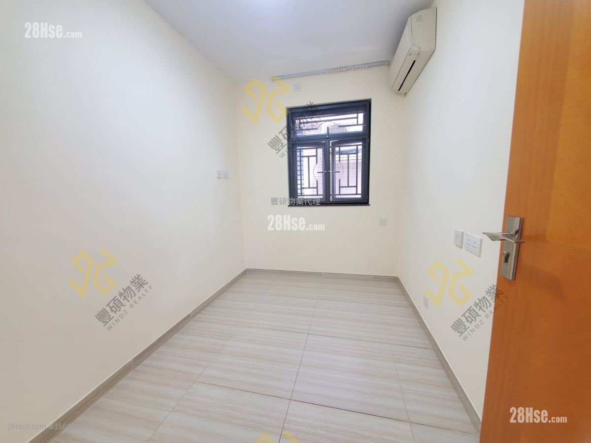 Village Rental 3 Bedrooms , 1 Bathroom Village Rental 3 Bedrooms , 1 Bathroom