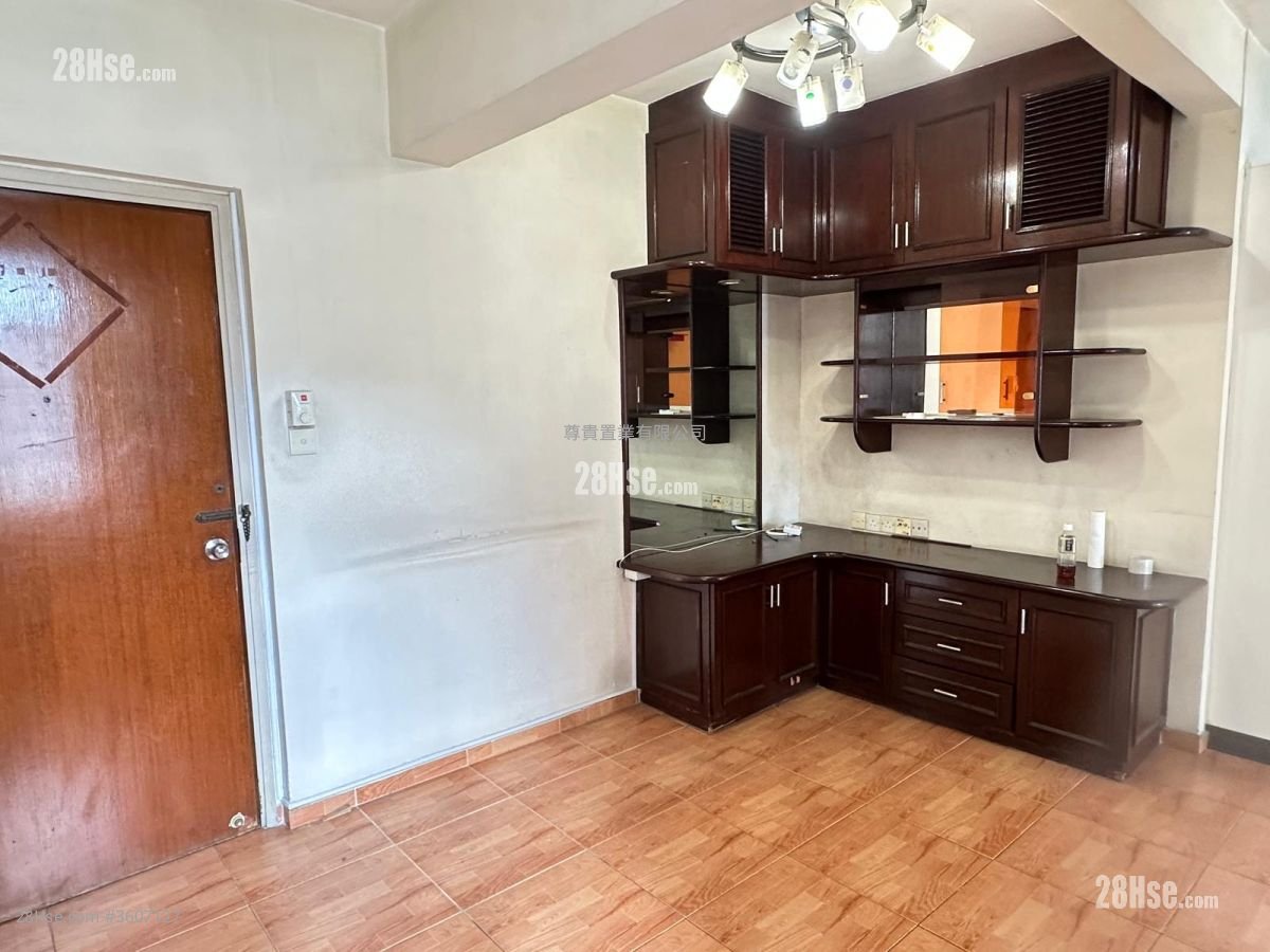 Cheong Wai Mansion Rental 3 Bedrooms , 1 Bathroom 489 ft² Cheong Wai Mansion Rental 3 Bedrooms , 1 Bathroom 489 ft²