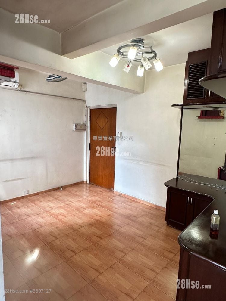Cheong Wai Mansion Rental 3 Bedrooms , 1 Bathroom 489 ft² Cheong Wai Mansion Rental 3 Bedrooms , 1 Bathroom 489 ft²