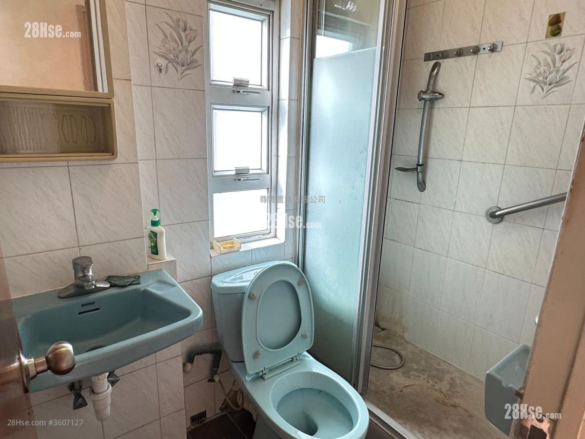 Cheong Wai Mansion Rental 3 Bedrooms , 1 Bathroom 489 ft² Cheong Wai Mansion Rental 3 Bedrooms , 1 Bathroom 489 ft²