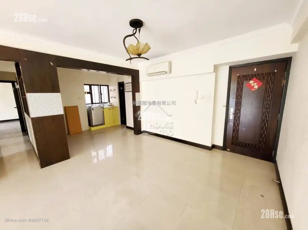 Parc Royale Sell 3 Bedrooms , 3 Bathrooms 942 ft²