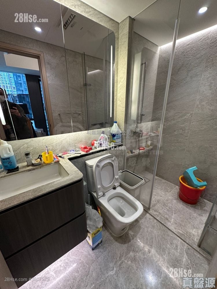 The Arles Sell 1 Bedroom , 1 Bathroom 347 ft² The Arles Sell 1 Bedroom , 1 Bathroom 347 ft²