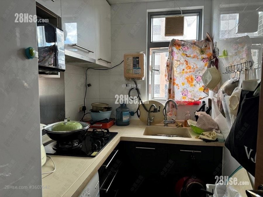 Emerald Green Sell 2 Bedrooms 526 ft² Emerald Green Sell 2 Bedrooms 526 ft²