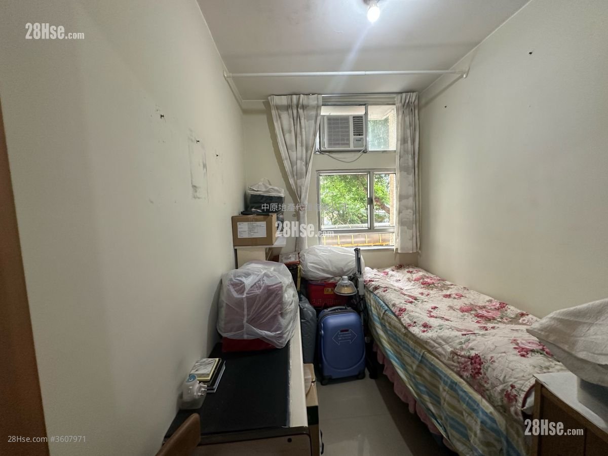 Ching Tai Court Sell 3 Bedrooms , 1 Bathroom 554 ft² Ching Tai Court Sell 3 Bedrooms , 1 Bathroom 554 ft²