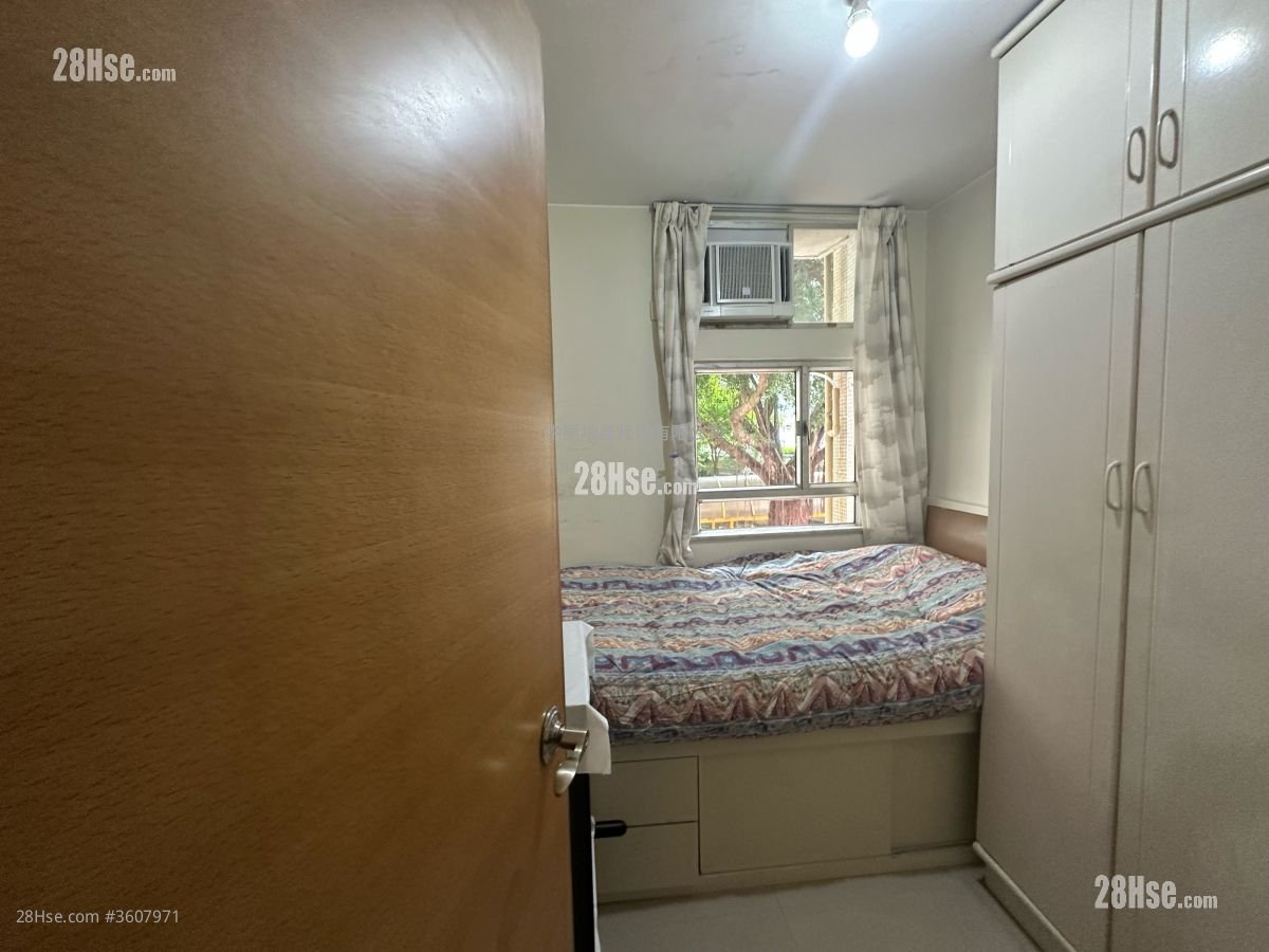 Ching Tai Court Sell 3 Bedrooms , 1 Bathroom 554 ft² Ching Tai Court Sell 3 Bedrooms , 1 Bathroom 554 ft²