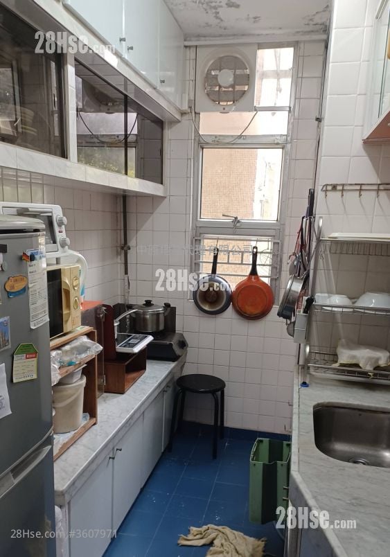 Ching Tai Court Sell 3 Bedrooms , 1 Bathroom 554 ft² Ching Tai Court Sell 3 Bedrooms , 1 Bathroom 554 ft²