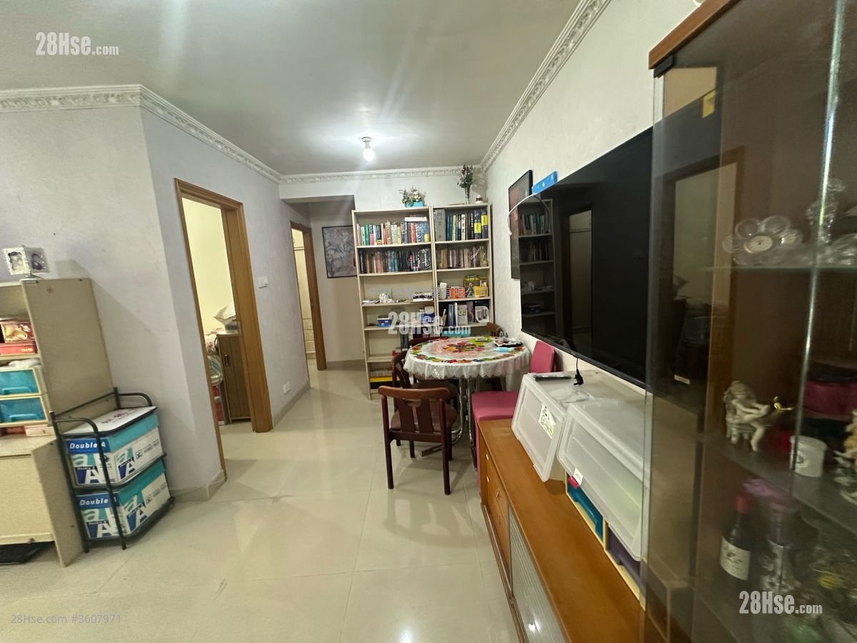 Ching Tai Court Sell 3 Bedrooms , 1 Bathroom 554 ft² Ching Tai Court Sell 3 Bedrooms , 1 Bathroom 554 ft²