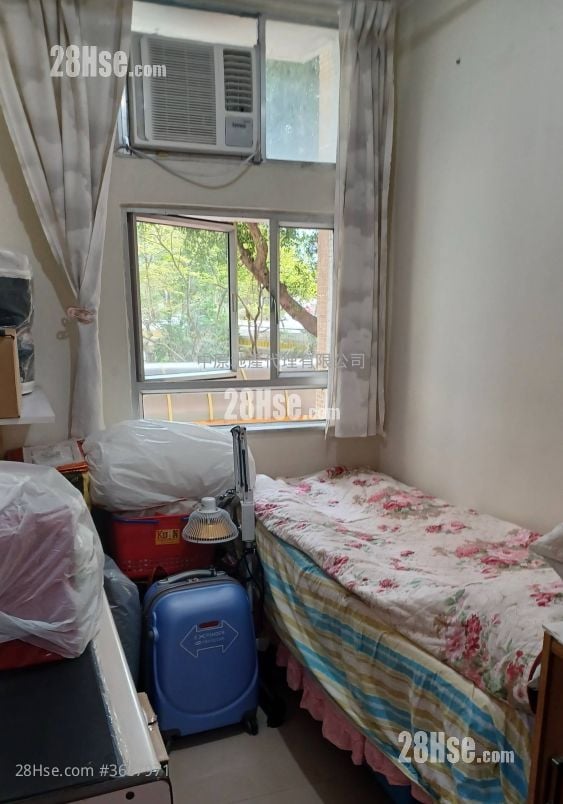 Ching Tai Court Sell 3 Bedrooms , 1 Bathroom 554 ft² Ching Tai Court Sell 3 Bedrooms , 1 Bathroom 554 ft²