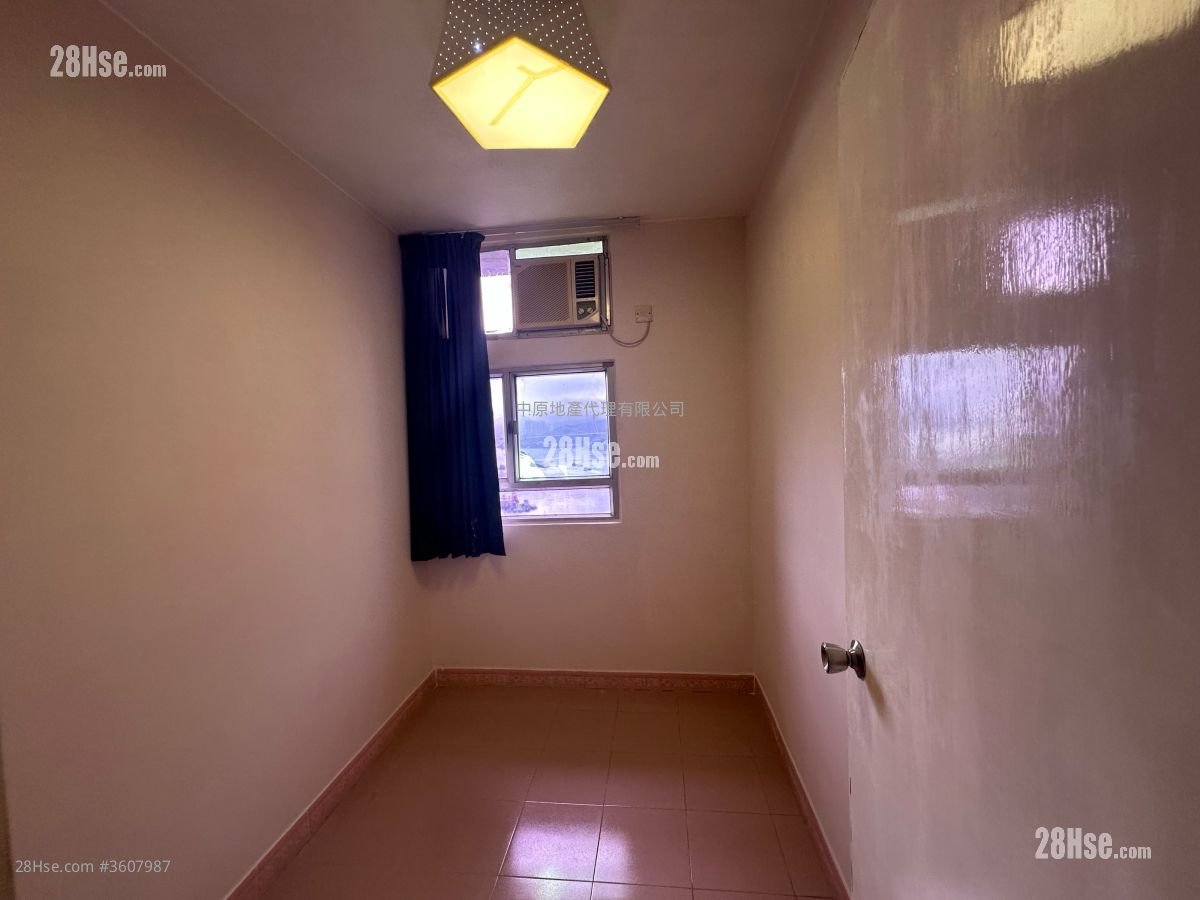 Ching Tai Court Sell 3 Bedrooms , 1 Bathroom 554 ft² Ching Tai Court Sell 3 Bedrooms , 1 Bathroom 554 ft²