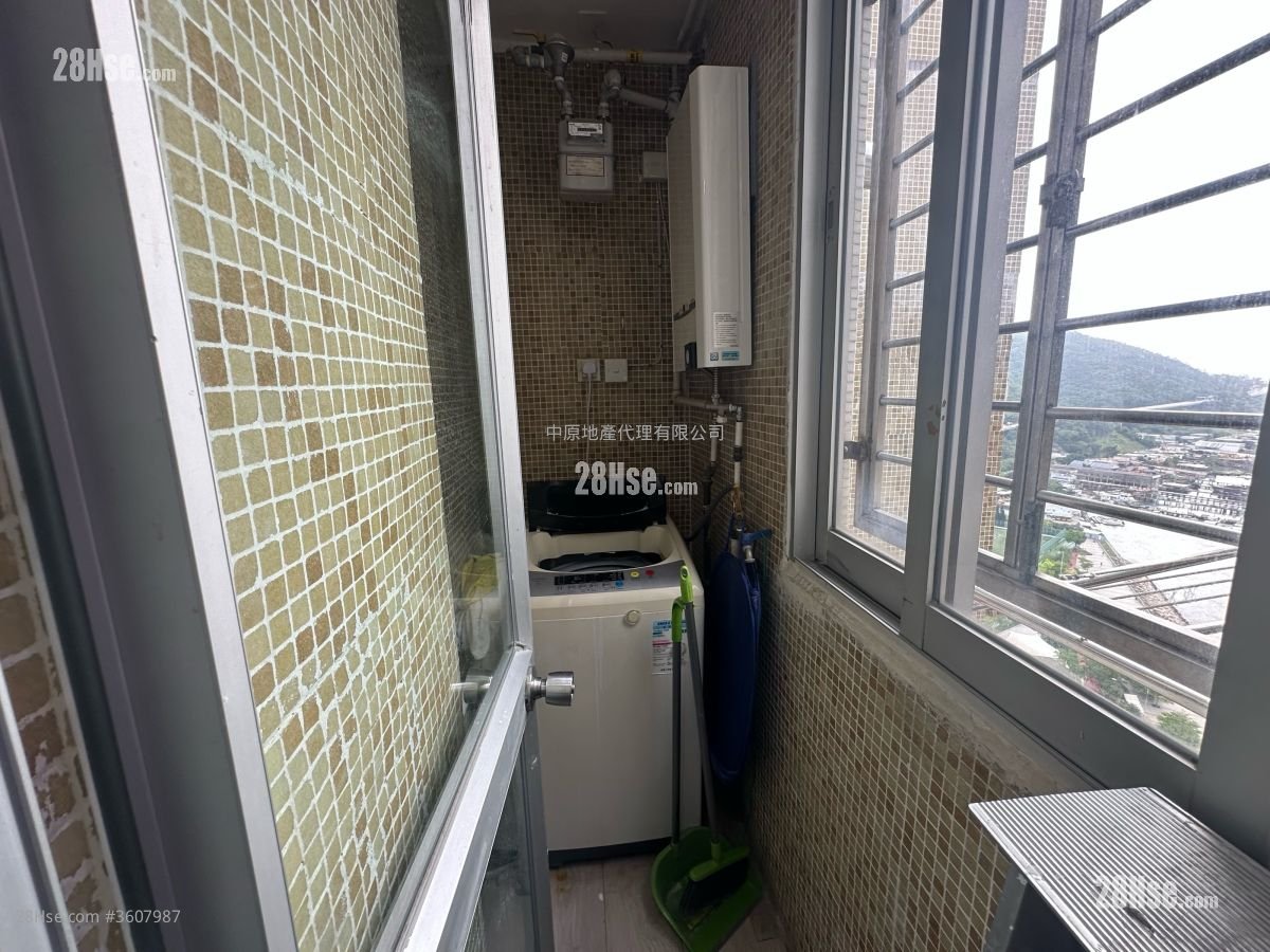 Ching Tai Court Sell 3 Bedrooms , 1 Bathroom 554 ft² Ching Tai Court Sell 3 Bedrooms , 1 Bathroom 554 ft²