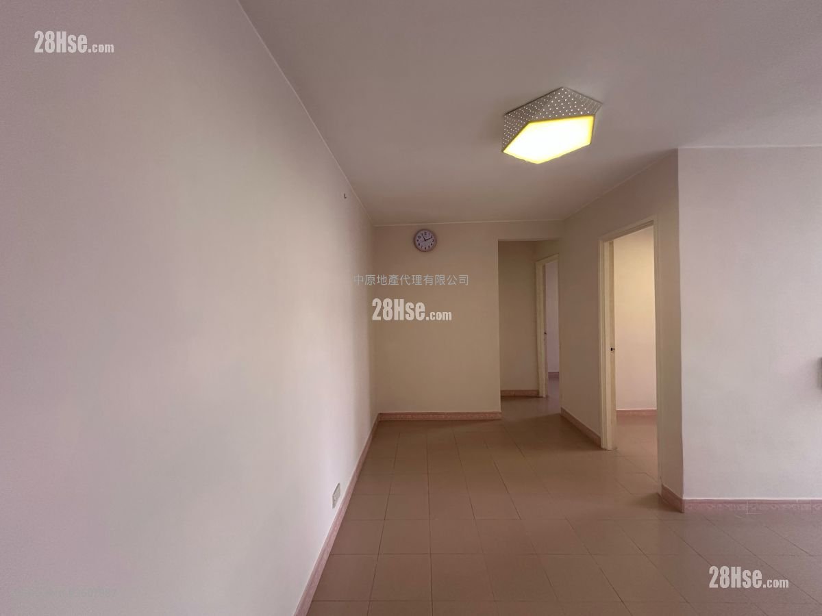 Ching Tai Court Sell 3 Bedrooms , 1 Bathroom 554 ft² Ching Tai Court Sell 3 Bedrooms , 1 Bathroom 554 ft²