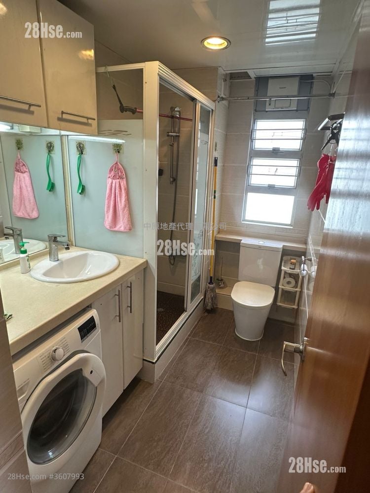 Ching Tai Court Sell 3 Bedrooms , 1 Bathroom 645 ft² Ching Tai Court Sell 3 Bedrooms , 1 Bathroom 645 ft²