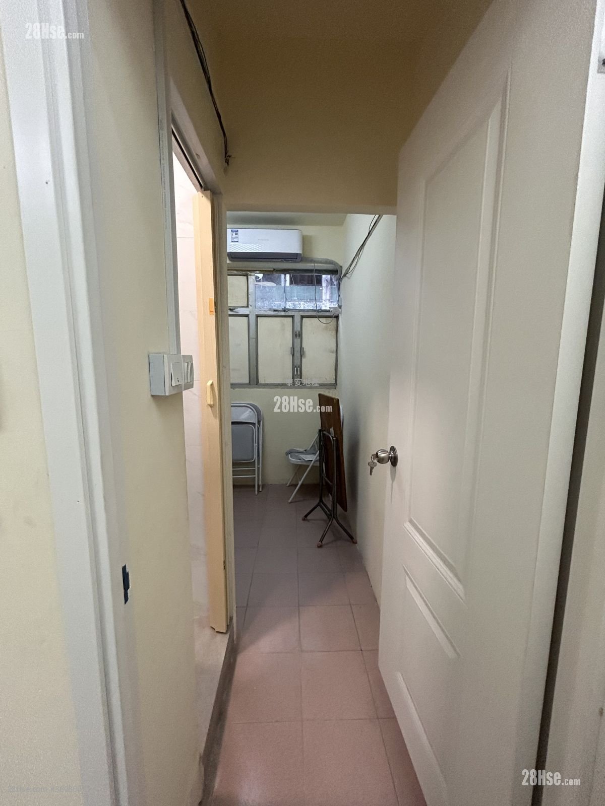 Kam Bo Building Rental 3 Bedrooms , 3 Bathrooms 100 ft² Kam Bo Building Rental 3 Bedrooms , 3 Bathrooms 100 ft²