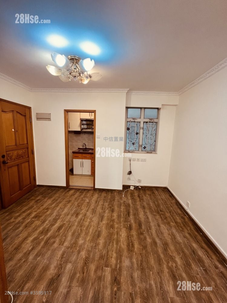 Wyler Garden Rental 2 Bedrooms , 1 Bathroom 372 ft²