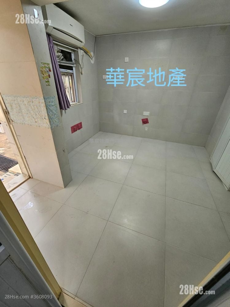村屋 租盤 開放式間隔 , 1 浴室 160 平方呎 村屋 租盤 開放式間隔 , 1 浴室 160 平方呎