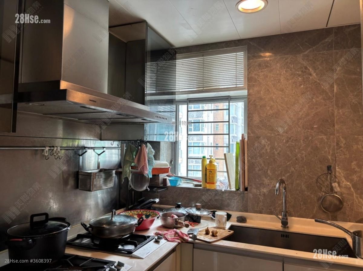 Century Gateway Sell 3 Bedrooms , 2 Bathrooms 663 ft² Century Gateway Sell 3 Bedrooms , 2 Bathrooms 663 ft²