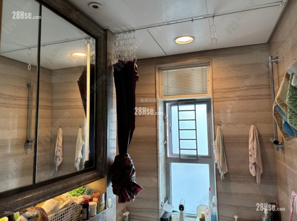 Century Gateway Sell 3 Bedrooms , 2 Bathrooms 663 ft² Century Gateway Sell 3 Bedrooms , 2 Bathrooms 663 ft²