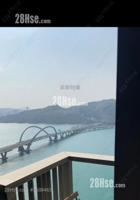 Sea To Sky Sell 3 Bedrooms 712 ft²