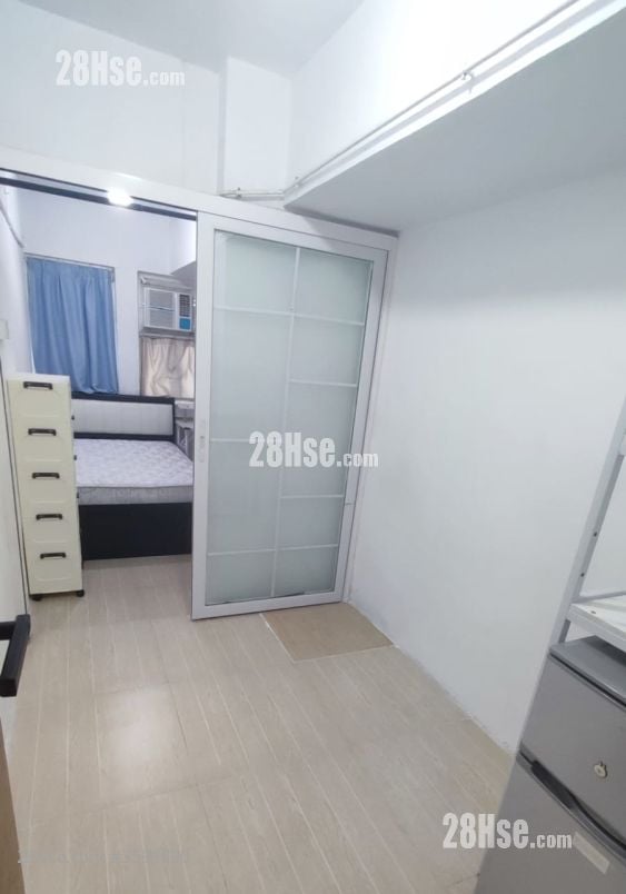 Man Wah Building Rental 160 ft²