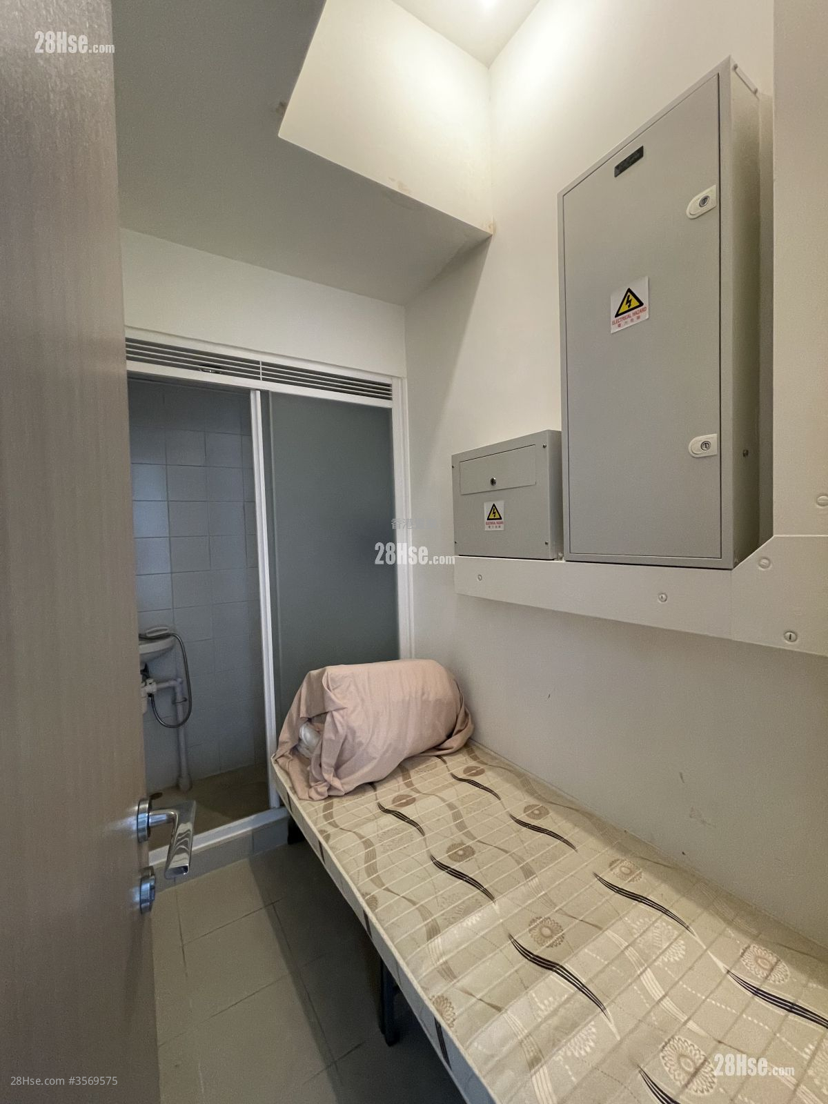 Cullinan West Sell 3 Bedrooms , 2 Bathrooms 1,630 ft² Cullinan West Sell 3 Bedrooms , 2 Bathrooms 1,630 ft²