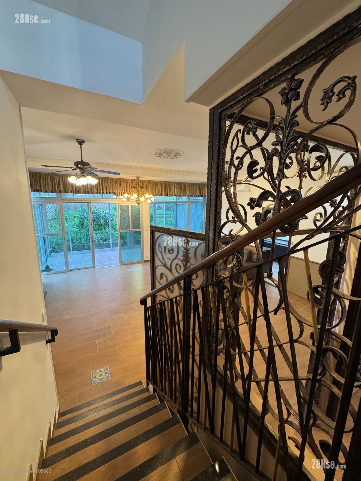 邁爾豪園 租盤 5+ 房 , 5+ 浴室 2,482 平方呎 邁爾豪園 租盤 5+ 房 , 5+ 浴室 2,482 平方呎