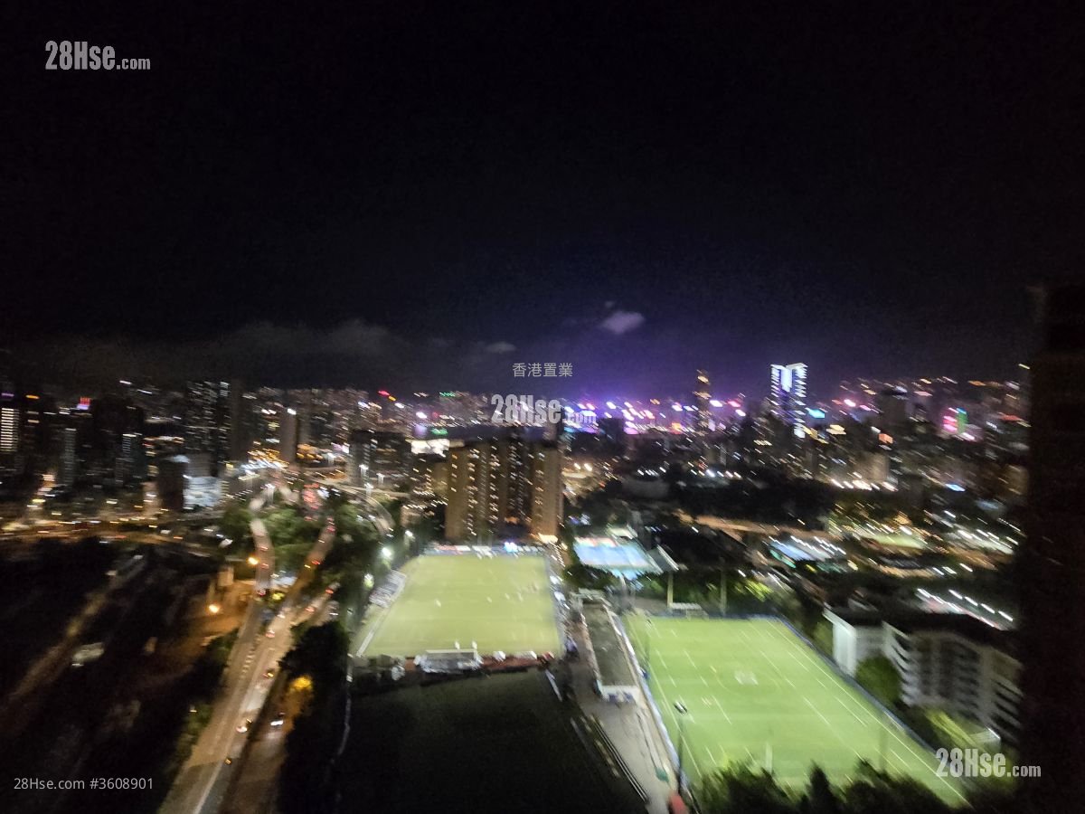 君頤峰 租盤 3 房 , 2 浴室 1,321 平方呎 君頤峰 租盤 3 房 , 2 浴室 1,321 平方呎