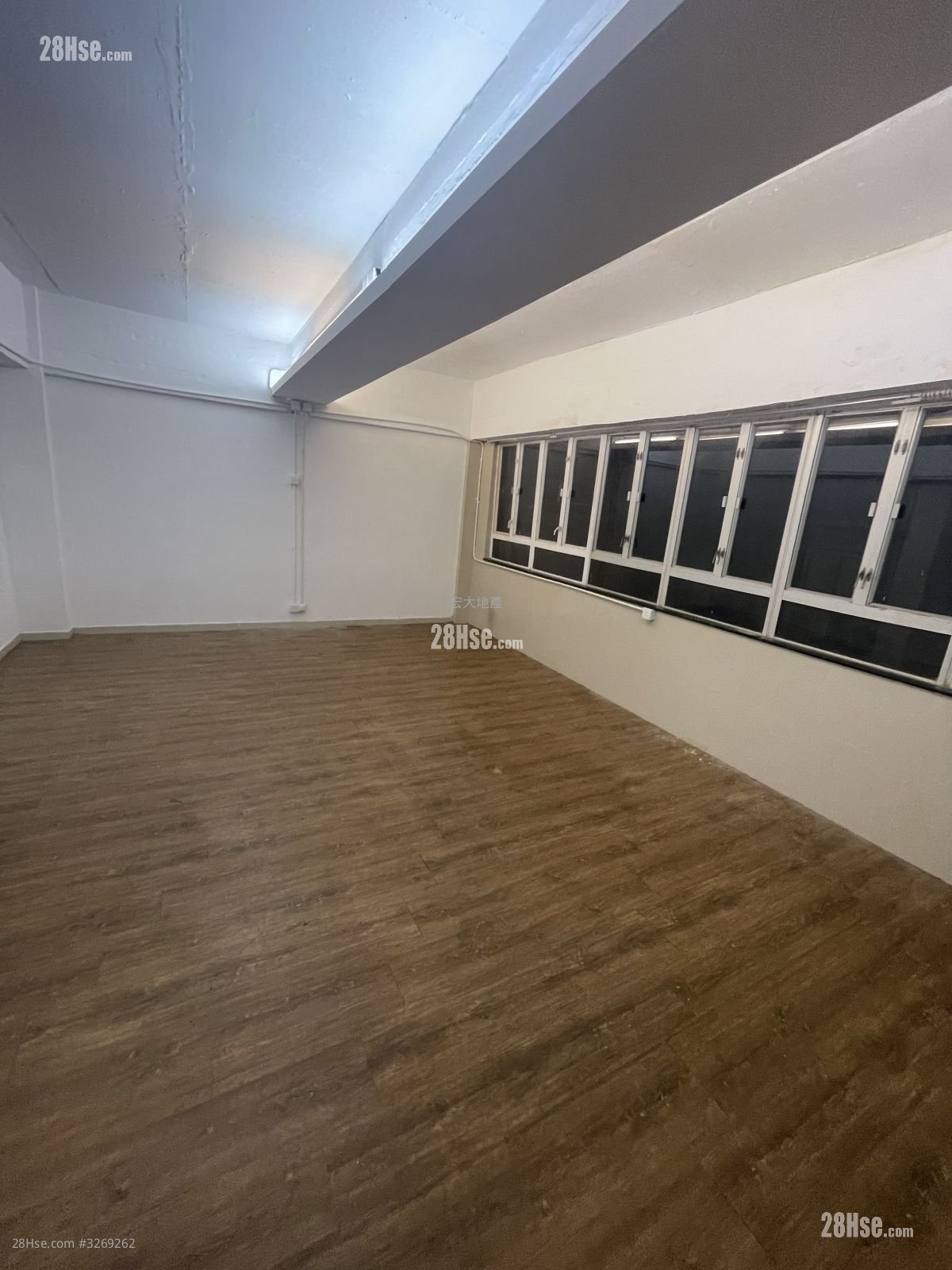 利嘉工業大廈 租盤 380 平方呎