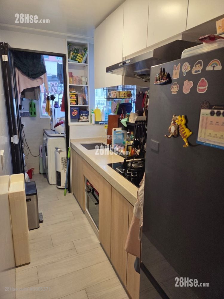 Jade Court Sell 2 Bedrooms , 1 Bathroom 410 ft² Jade Court Sell 2 Bedrooms , 1 Bathroom 410 ft²