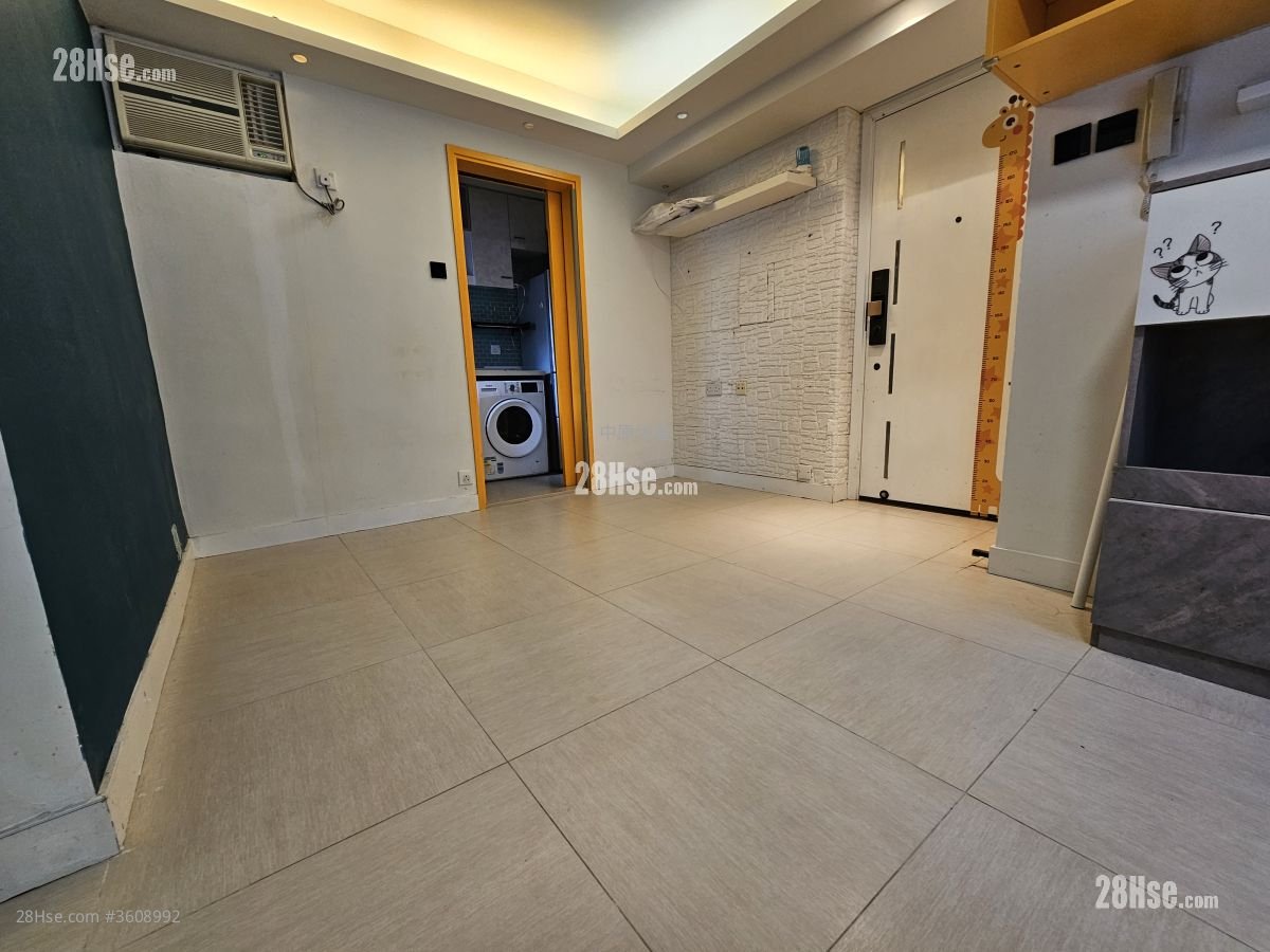 City One Shatin Sell 3 Bedrooms , 1 Bathroom 451 ft²