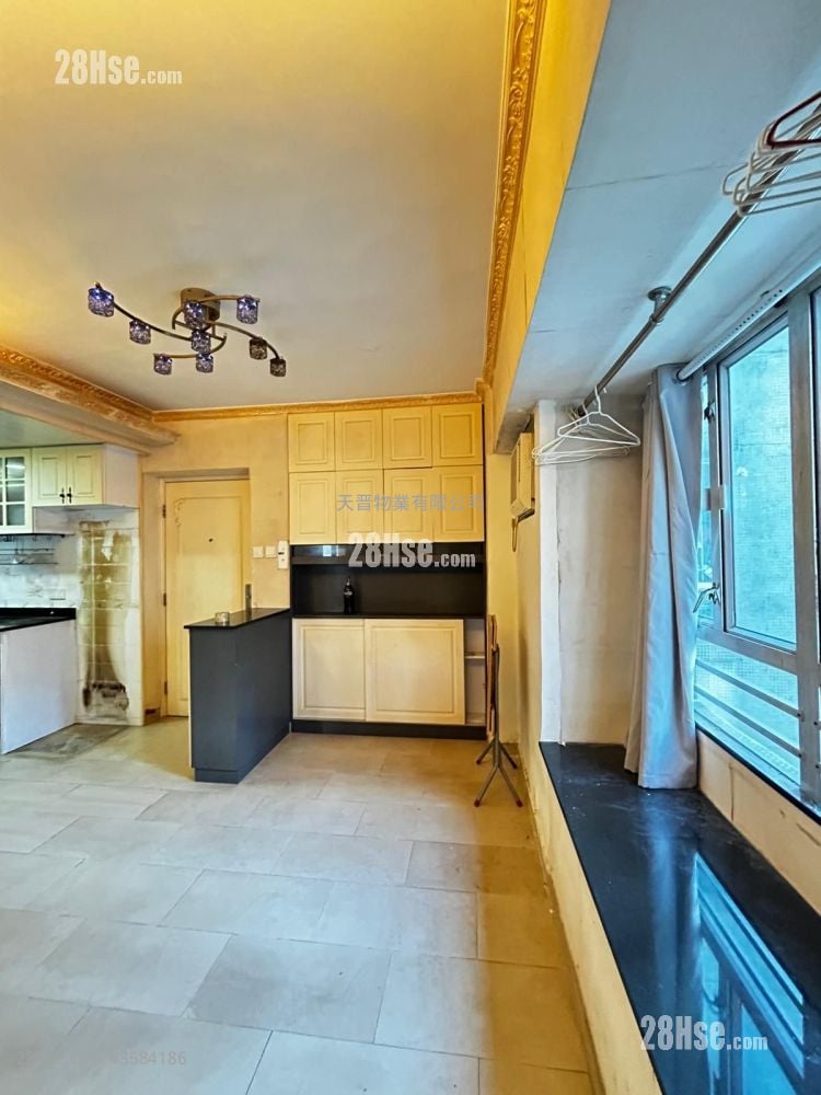 協輝大廈 售盤 2 房 , 1 浴室 290 平方呎