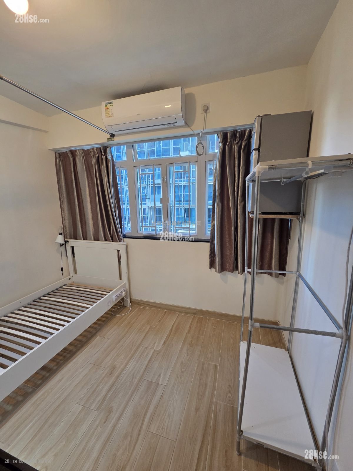 東興大廈 租盤 開放式間隔 , 1 浴室 120 平方呎