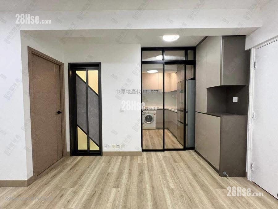 Tsuen Wan Centre Sell 2 Bedrooms , 1 Bathroom 324 ft² Tsuen Wan Centre Sell 2 Bedrooms , 1 Bathroom 324 ft²