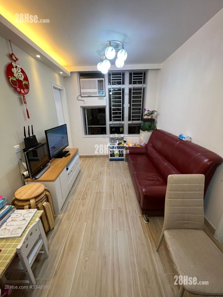 麗翠苑 售盤 2 房 450 平方呎 麗翠苑 售盤 2 房 450 平方呎