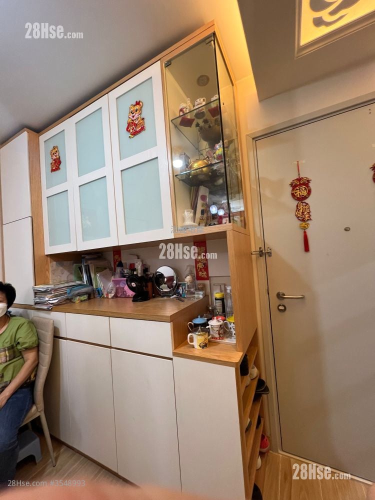 麗翠苑 售盤 2 房 450 平方呎 麗翠苑 售盤 2 房 450 平方呎