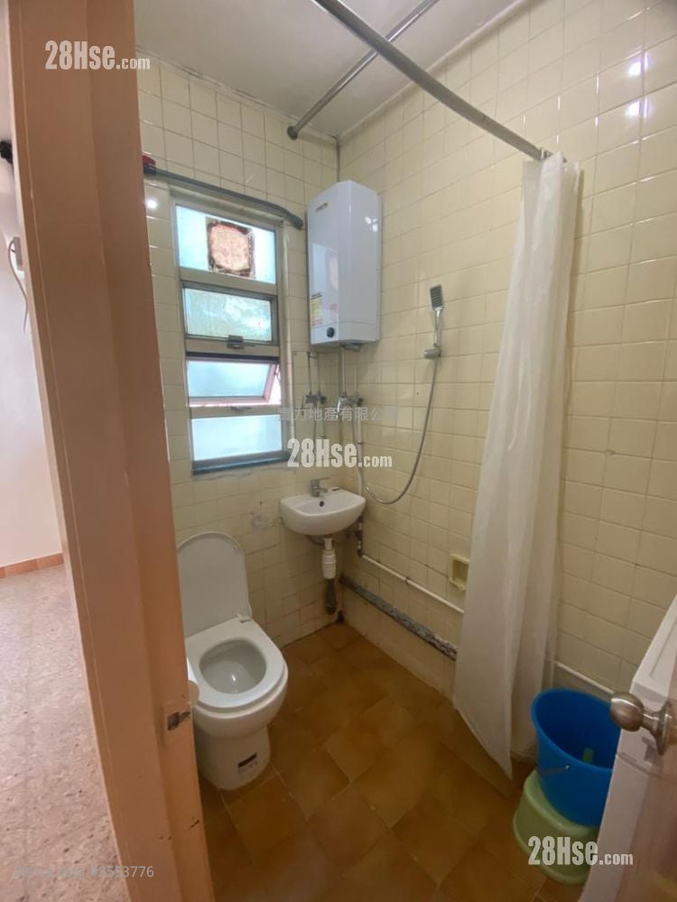 Wah Fai House Rental 3 Bedrooms , 1 Bathroom 416 ft² Wah Fai House Rental 3 Bedrooms , 1 Bathroom 416 ft²