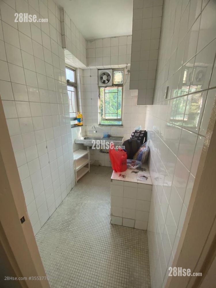 Wah Fai House Rental 3 Bedrooms , 1 Bathroom 416 ft² Wah Fai House Rental 3 Bedrooms , 1 Bathroom 416 ft²