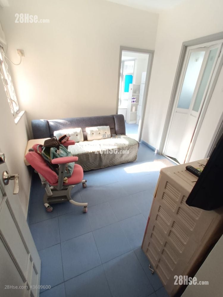Yiu Fai Mansion Sell 2 Bedrooms , 1 Bathroom 248 ft² Yiu Fai Mansion Sell 2 Bedrooms , 1 Bathroom 248 ft²