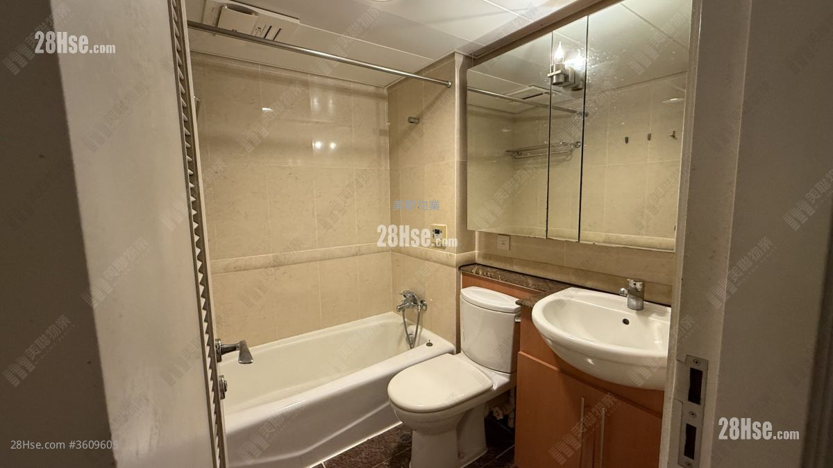 Park Central Sell 3 Bedrooms , 2 Bathrooms 690 ft² Park Central Sell 3 Bedrooms , 2 Bathrooms 690 ft²