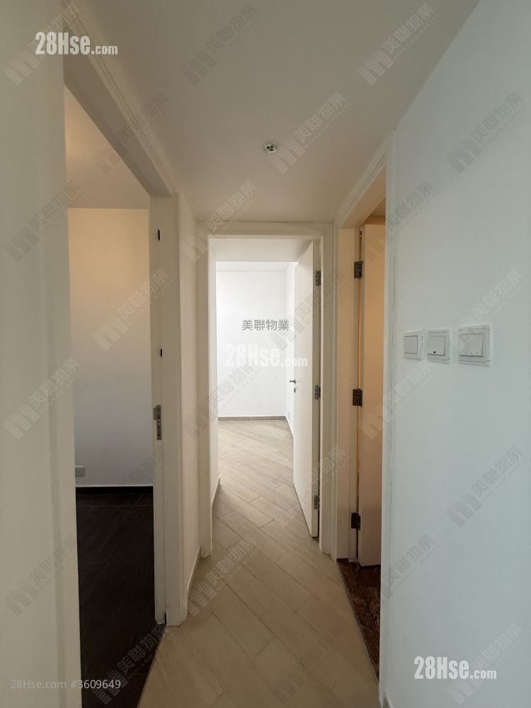 Park Central Sell 2 Bedrooms , 1 Bathroom 465 ft² Park Central Sell 2 Bedrooms , 1 Bathroom 465 ft²