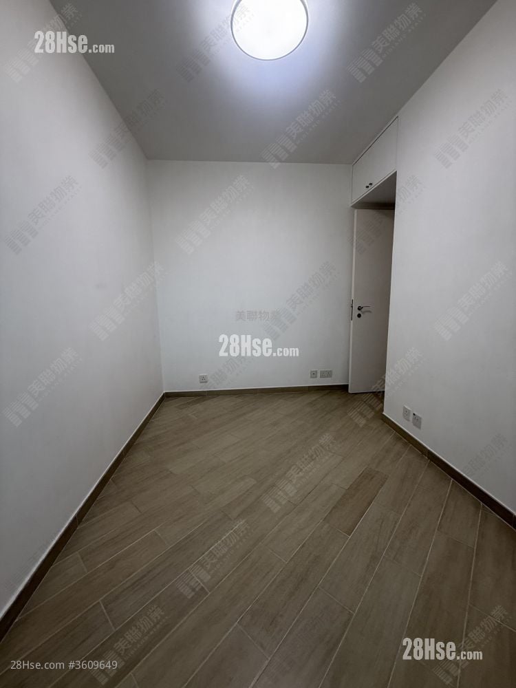 Park Central Sell 2 Bedrooms , 1 Bathroom 465 ft² Park Central Sell 2 Bedrooms , 1 Bathroom 465 ft²