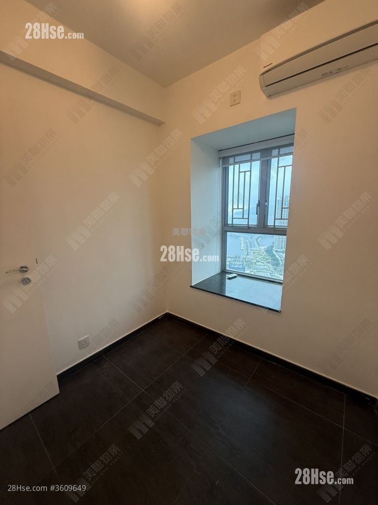 Park Central Sell 2 Bedrooms , 1 Bathroom 465 ft² Park Central Sell 2 Bedrooms , 1 Bathroom 465 ft²