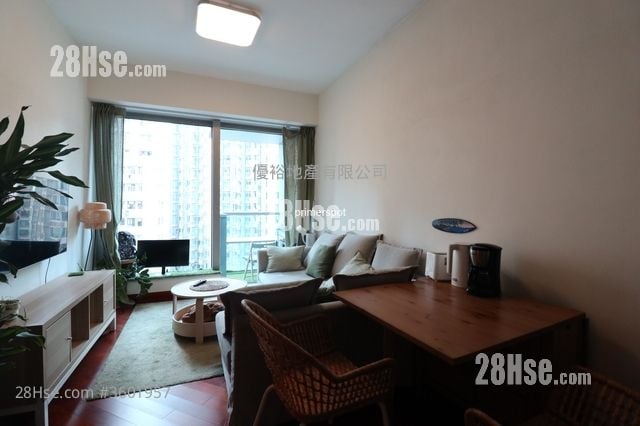 The Avenue Rental 2 Bedrooms , 1 Bathroom 497 ft²