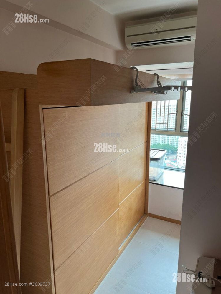 Park Central Sell 3 Bedrooms , 2 Bathrooms 680 ft² Park Central Sell 3 Bedrooms , 2 Bathrooms 680 ft²