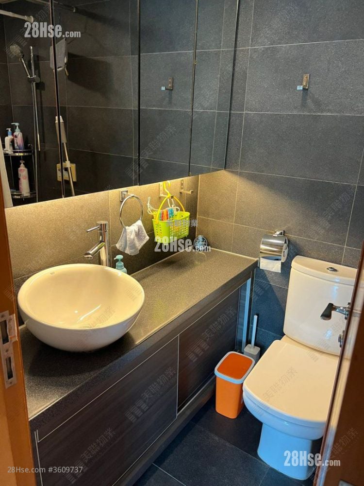 Park Central Sell 3 Bedrooms , 2 Bathrooms 680 ft² Park Central Sell 3 Bedrooms , 2 Bathrooms 680 ft²