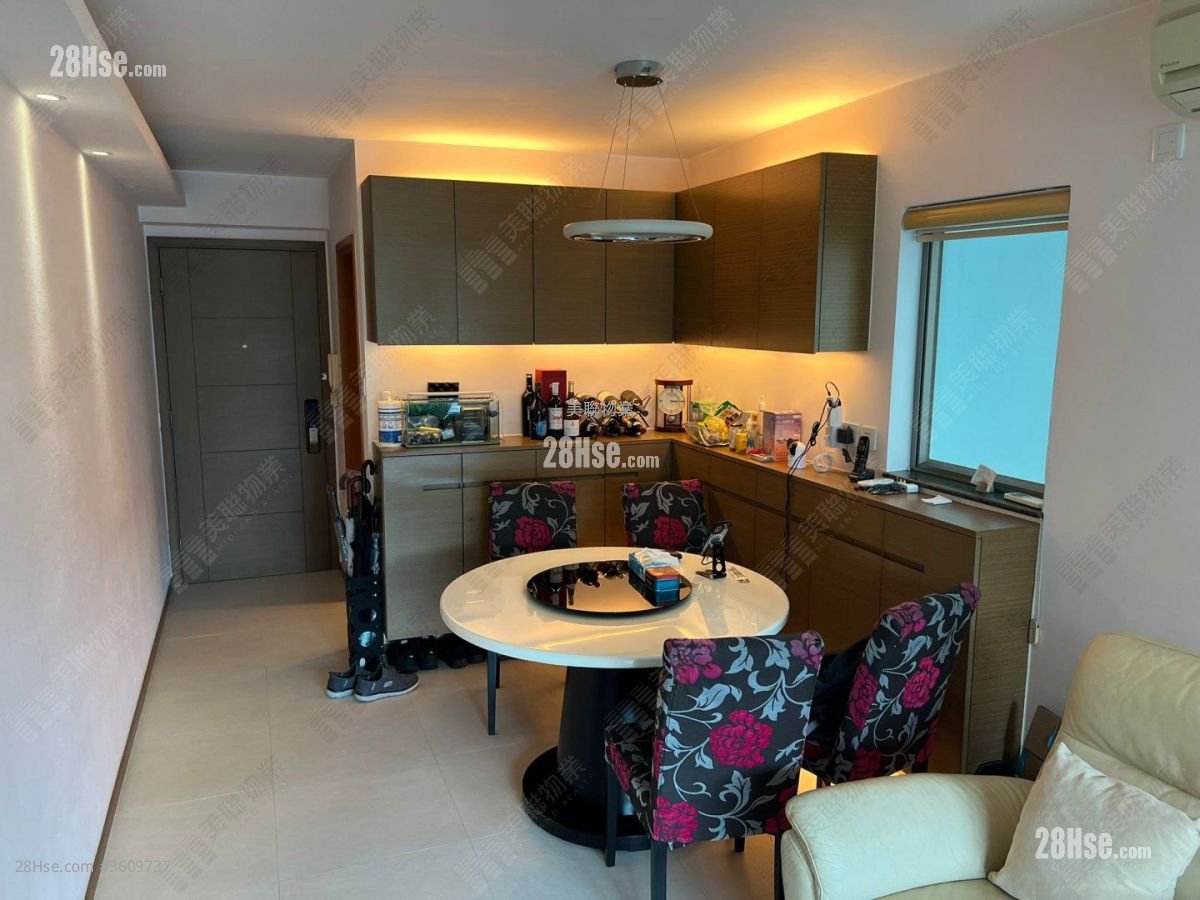 Park Central Sell 3 Bedrooms , 2 Bathrooms 680 ft² Park Central Sell 3 Bedrooms , 2 Bathrooms 680 ft²