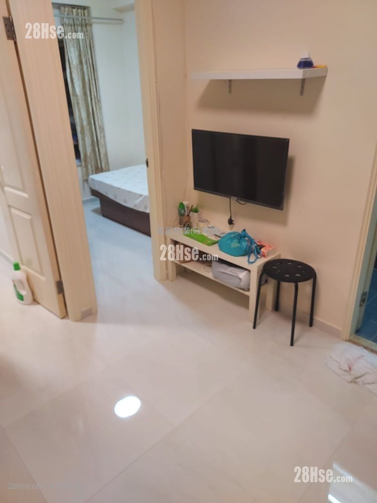 Hung Hay Building Rental 2 Bedrooms , 1 Bathroom 305 ft² Hung Hay Building Rental 2 Bedrooms , 1 Bathroom 305 ft²