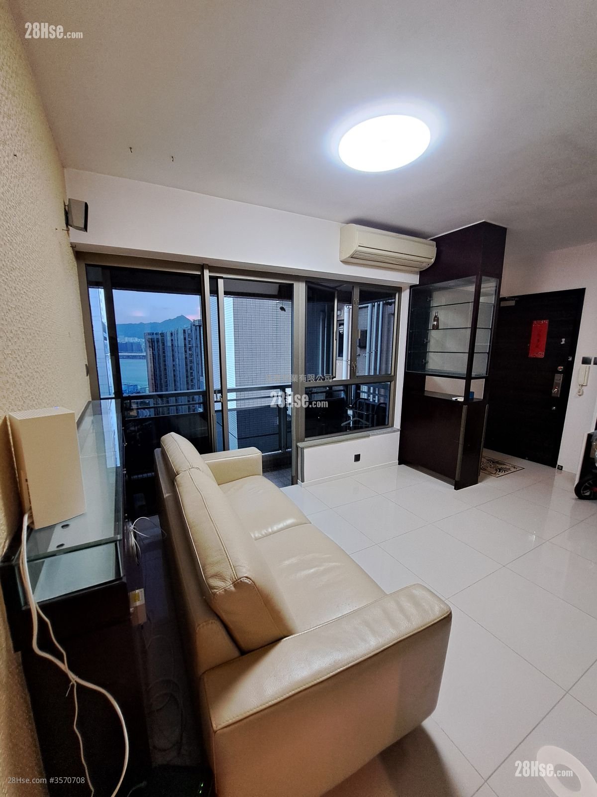 Splendid Place Rental 2 Bedrooms , 2 Bathrooms 685 ft² Splendid Place Rental 2 Bedrooms , 2 Bathrooms 685 ft²