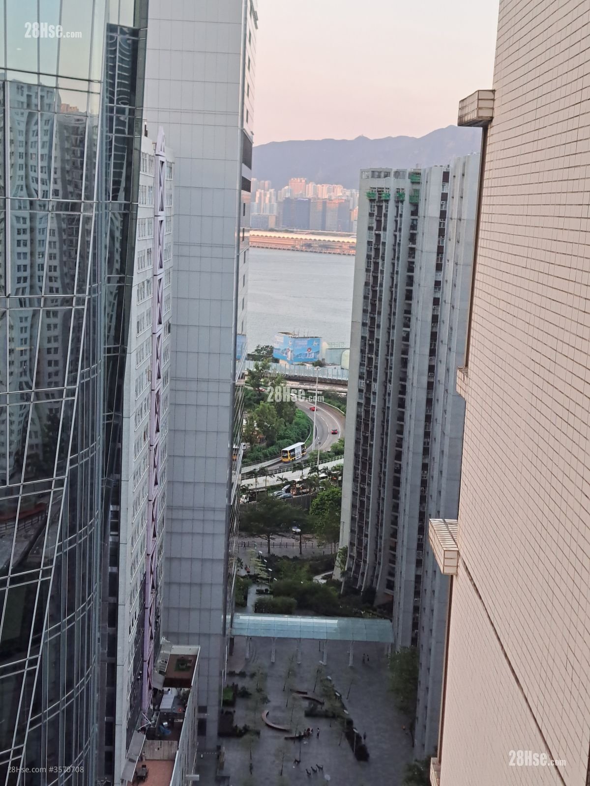 Splendid Place Rental 2 Bedrooms , 2 Bathrooms 685 ft² Splendid Place Rental 2 Bedrooms , 2 Bathrooms 685 ft²